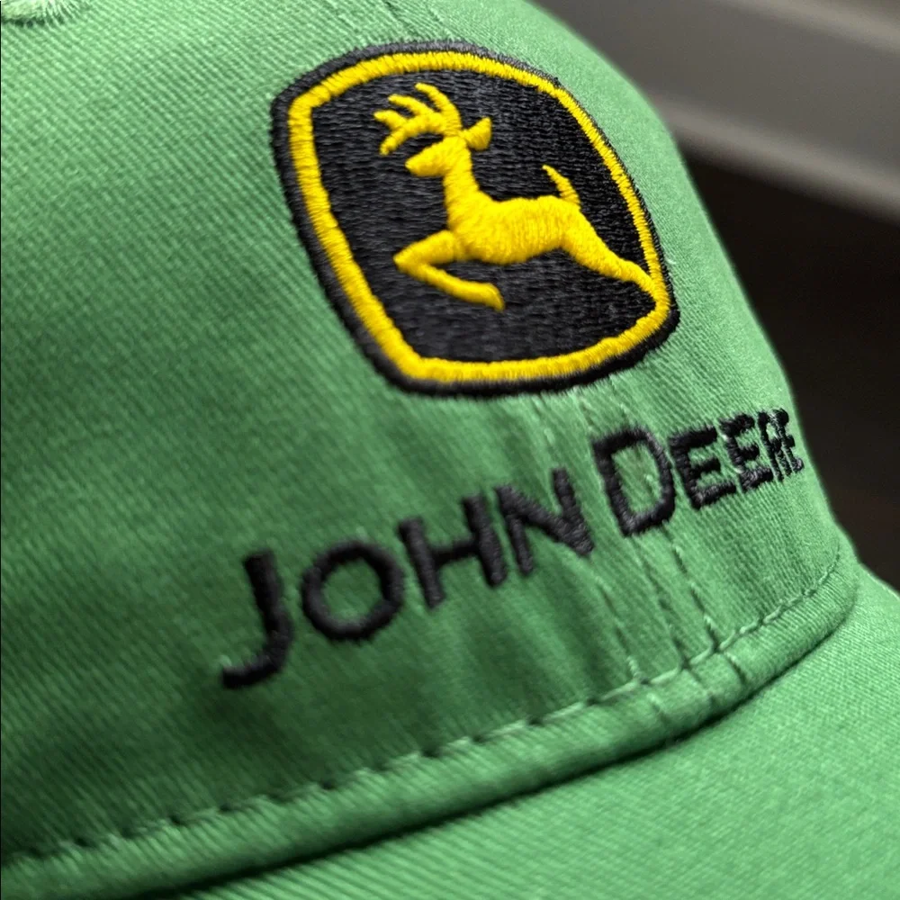John Deere Elastic back embroidered logo,6 vent panel,baseball/trucker cap